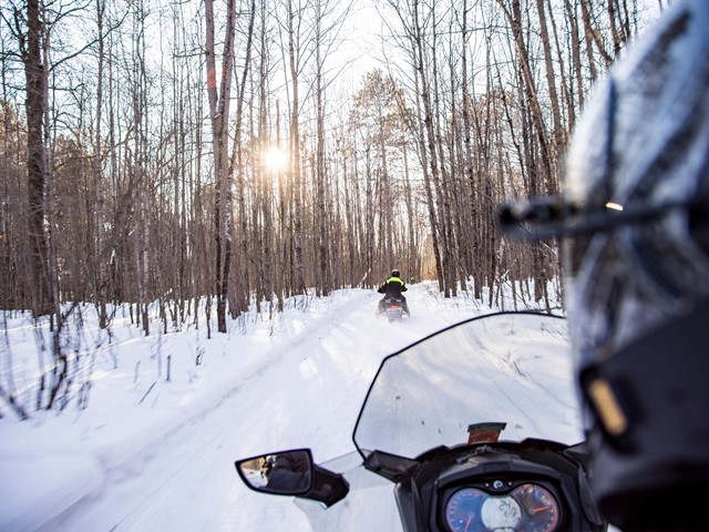 3 Premier Wisconsin Snowmobiling Getaways