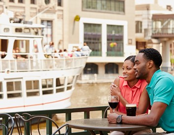 Top 7 Things to Do on the Milwaukee RiverWalk