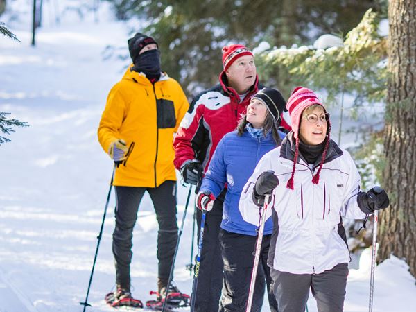 Outdoor Activities - 013 Friends Snowshoeing